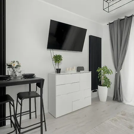 Wyjatkowy I Nowoczesny Z Balkonem I Parkingiem By Renters شقة