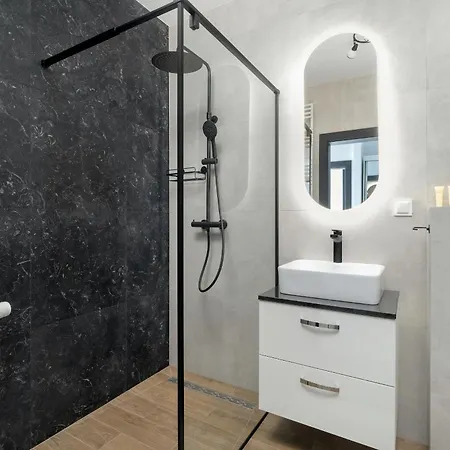 Apartment Wyjatkowy I Nowoczesny Z Balkonem I Parkingiem By Renters Poznan
