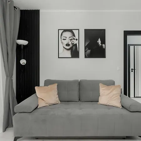 Wyjatkowy I Nowoczesny Z Balkonem I Parkingiem By Renters Lägenhet